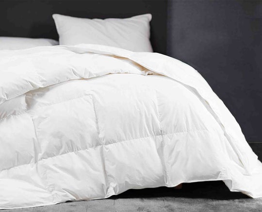 Vintage Hotels In Room Bedding Collection King Size Ultra High Loft Duvet